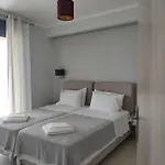 Villa Iris Complex *