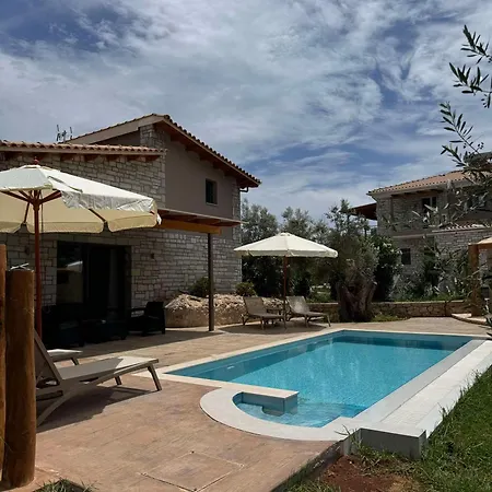 Vilă Iris Complex Frínion