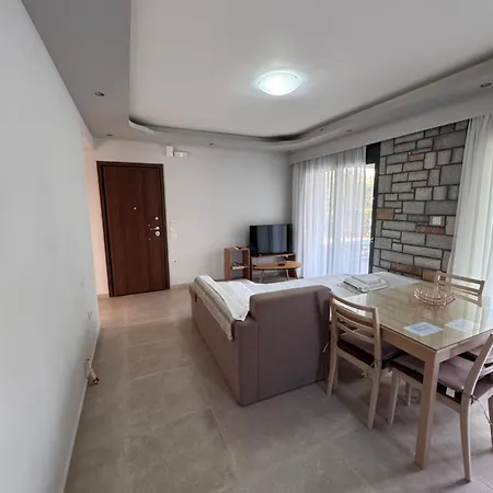 Iris Complex Villa