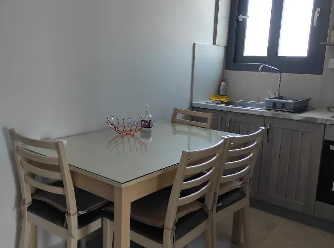 Villa Iris Complex *