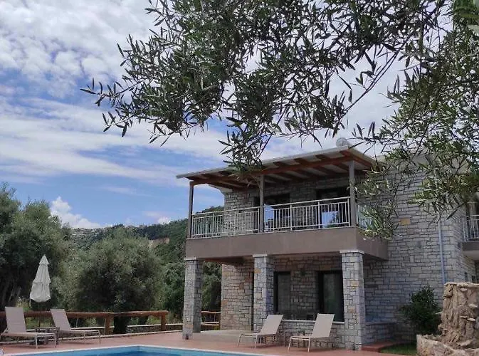 Villa Iris Complex Frínion