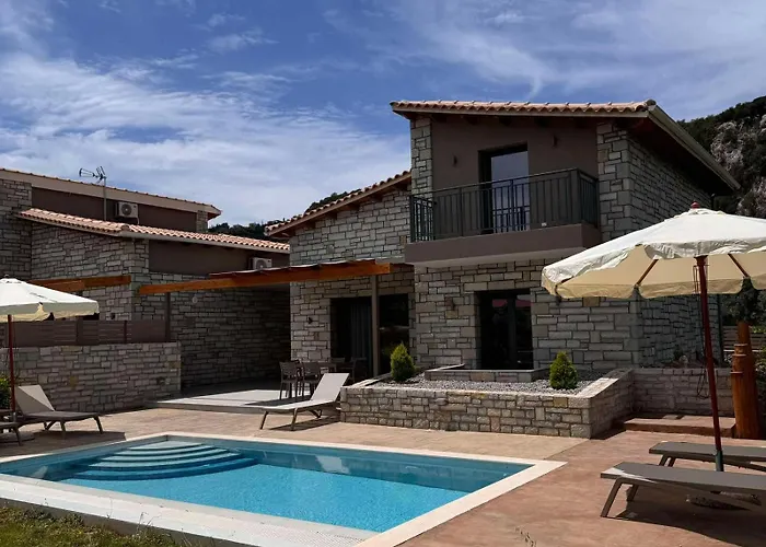 Villa Iris Complex *