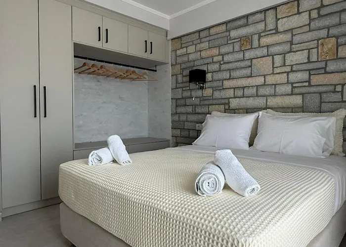 Villa Iris Complex Frínion