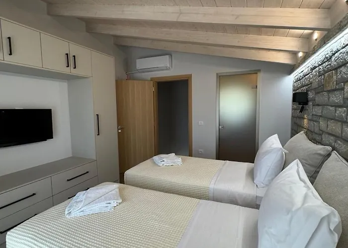 Iris Complex Villa *