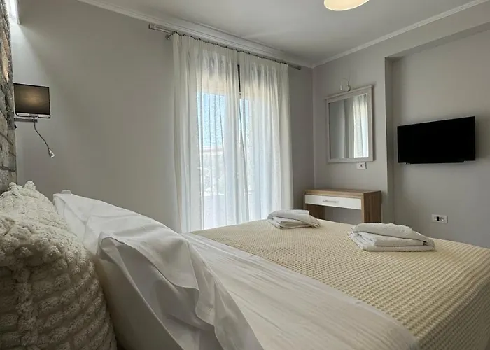 Villa Iris Complex Frínion