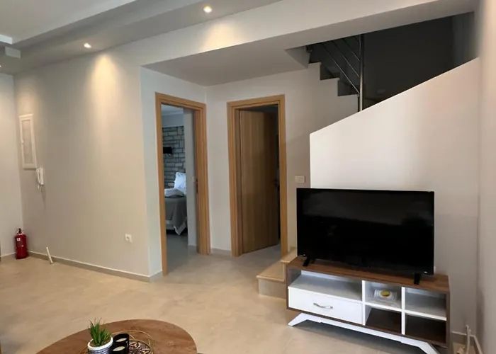 Iris Complex Villa Frínion